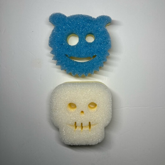 Scrub Daddy Mommy Special Edition Halloween - Limited Edition - Bat & Skeleton - Picture 2 of 10